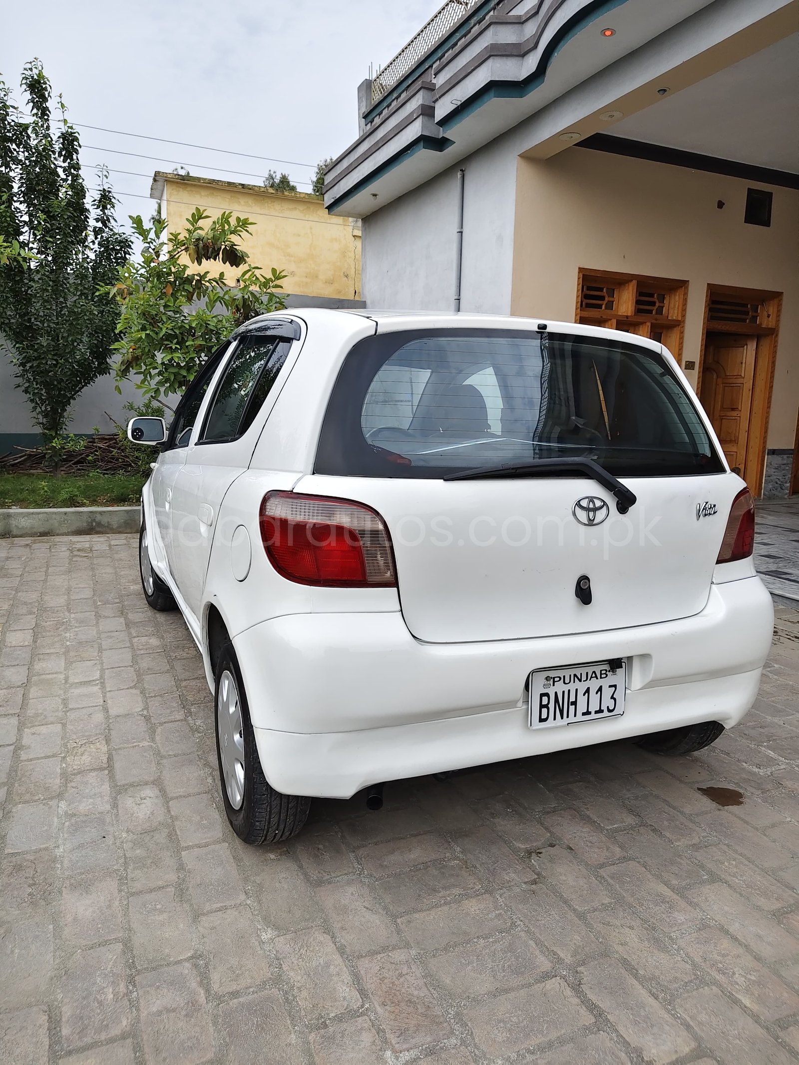 Vitz 2000 model 10 registered original 1300