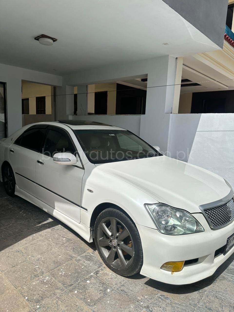 Toyota crown royal saloon G