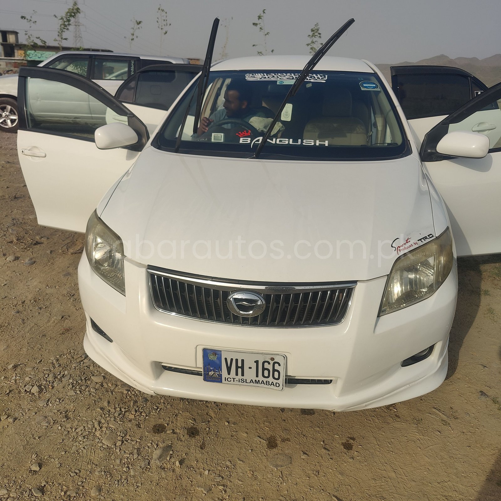 Toyota Corolla axio x