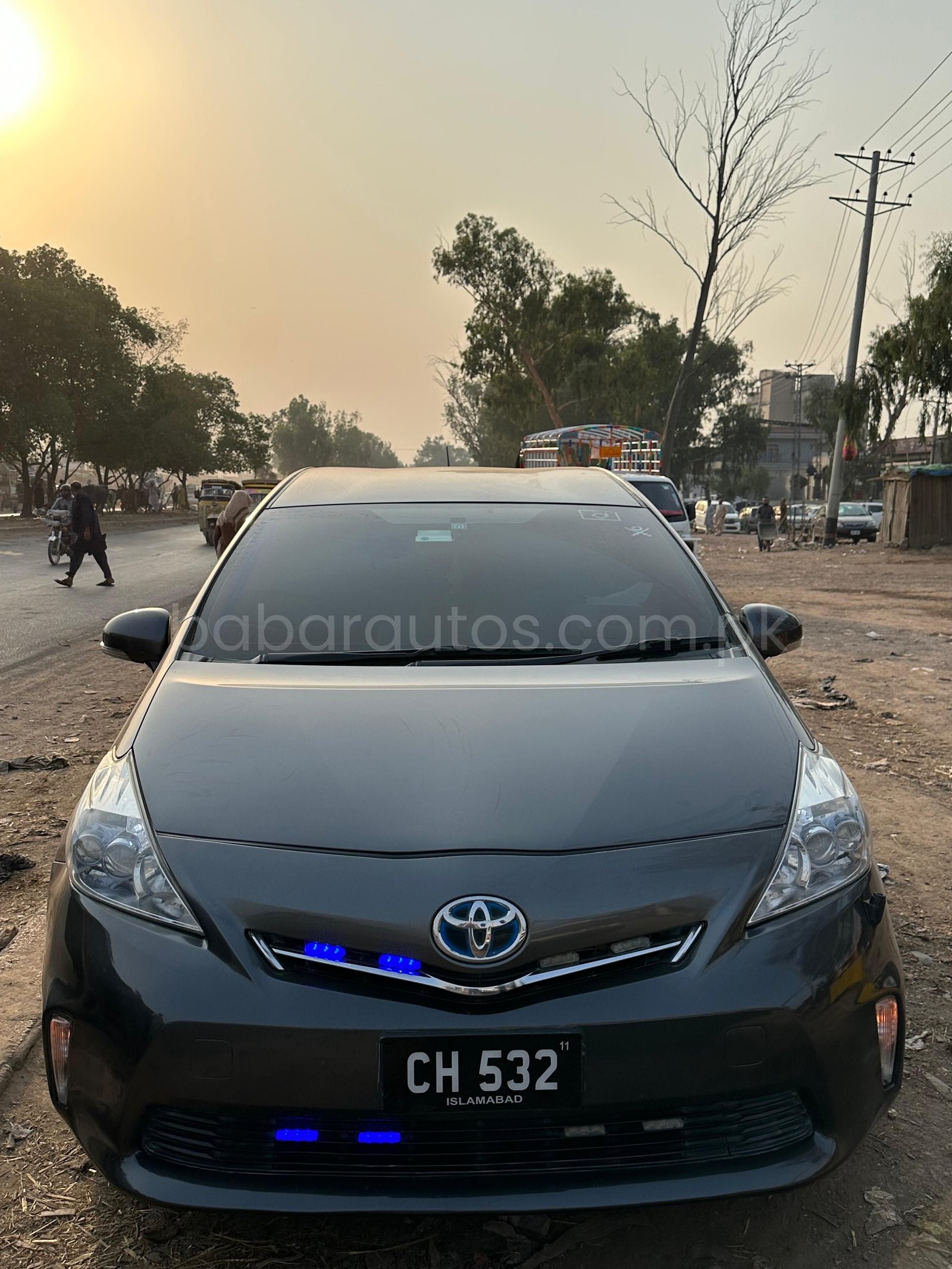 Toyota Prius Alpha 5 Seater