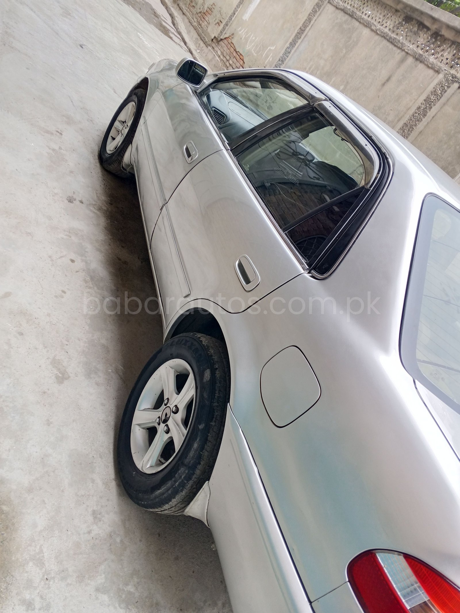 Toyota Corolla 2 xe saloon japani